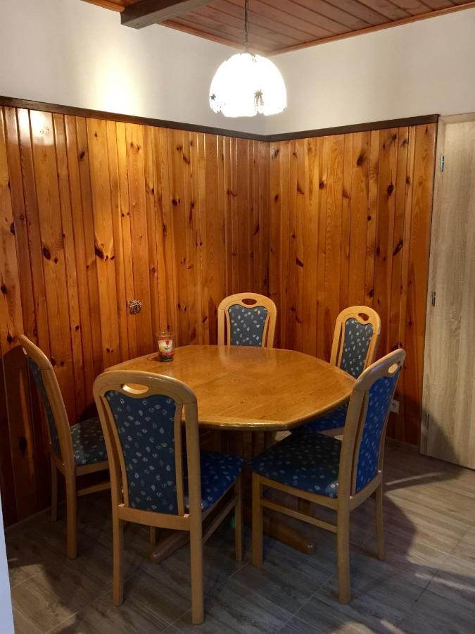 Elvíra Apartamento Karlovy Vary Exterior foto